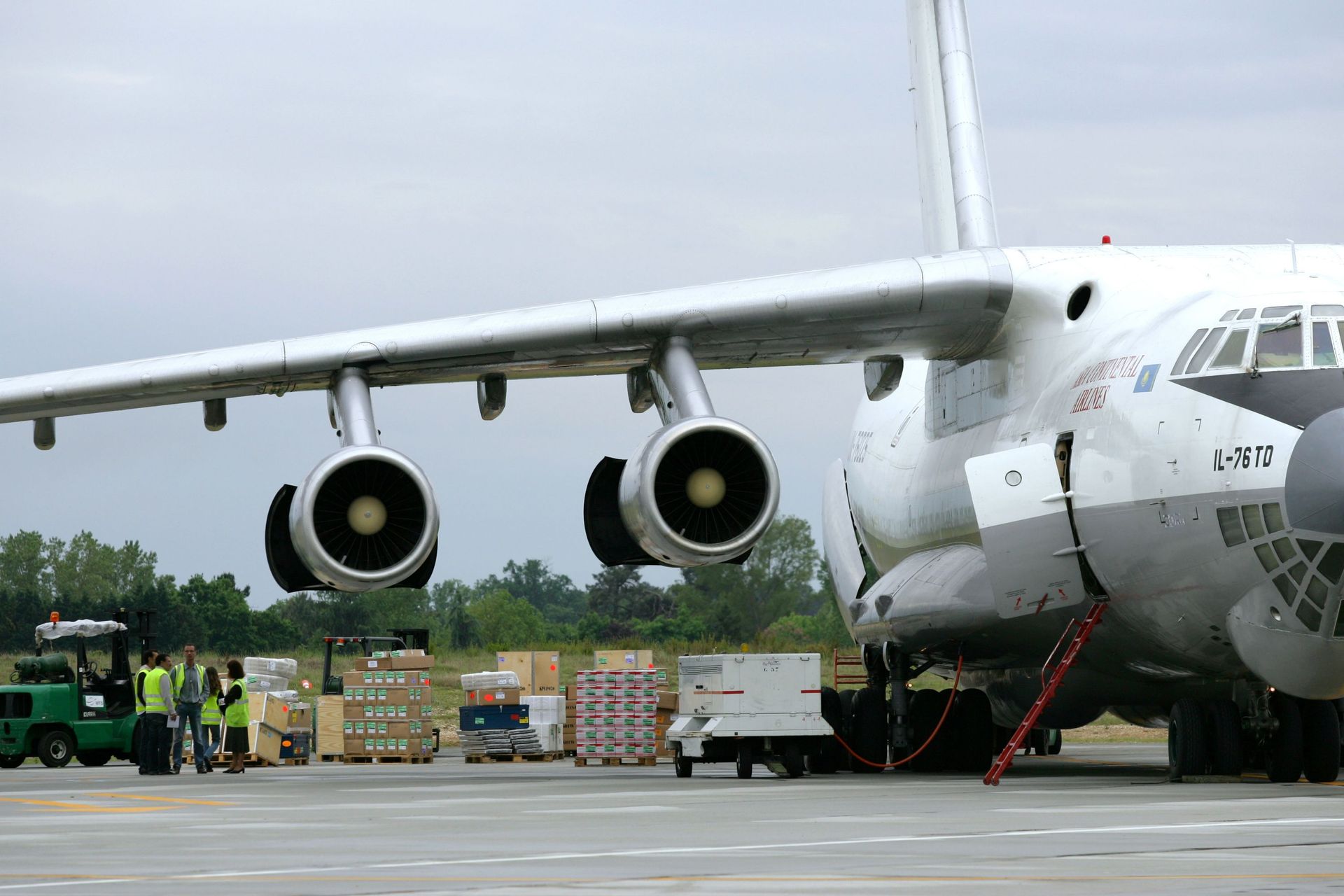 Avion Qui A Disparu Et Réapparu Russie: les restes de l'avion disparu vendredi retrouvés, aucun survivant
