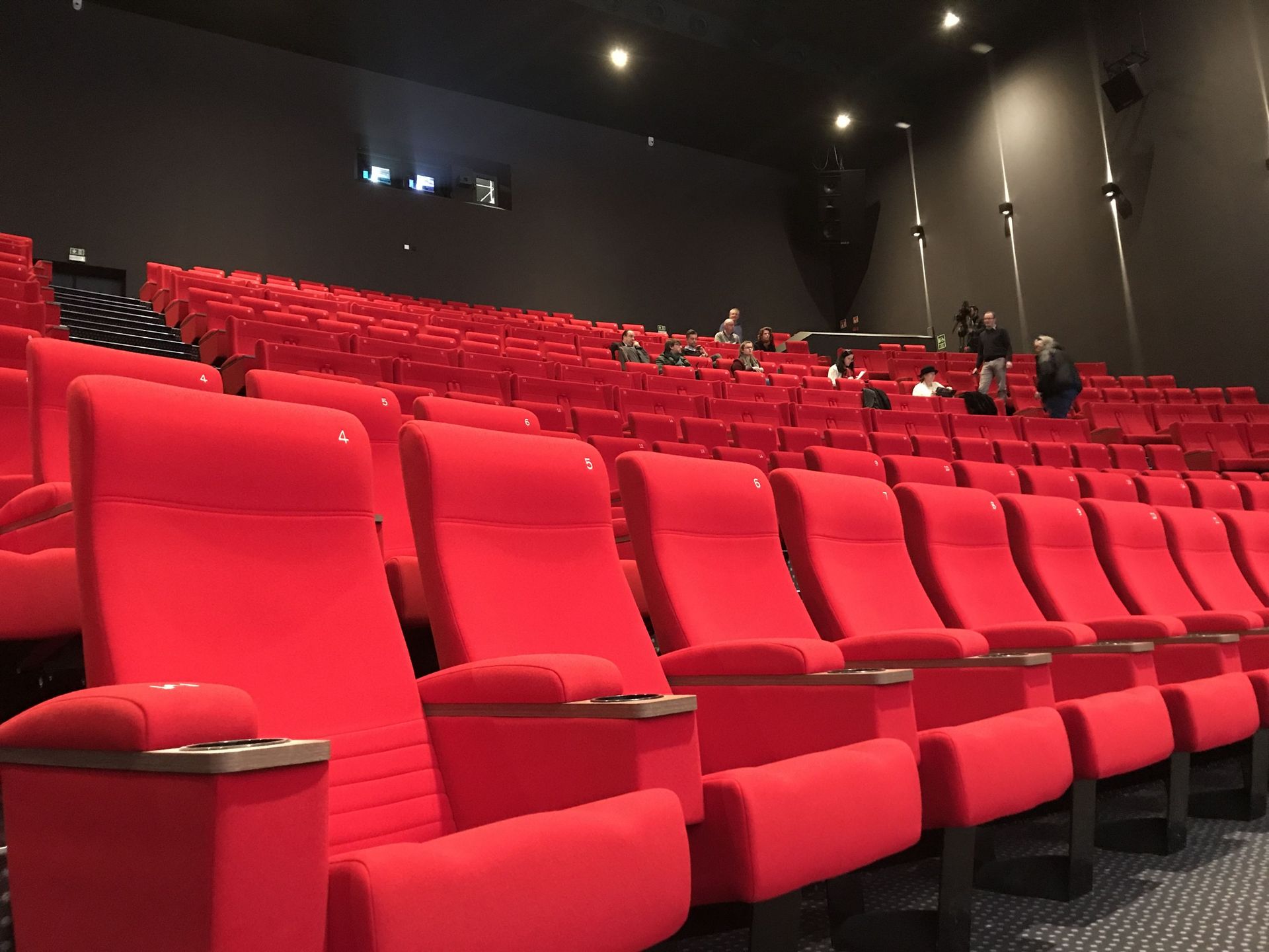 Une Nouvelle Salle De Cinema Imax Laser A Charleroi