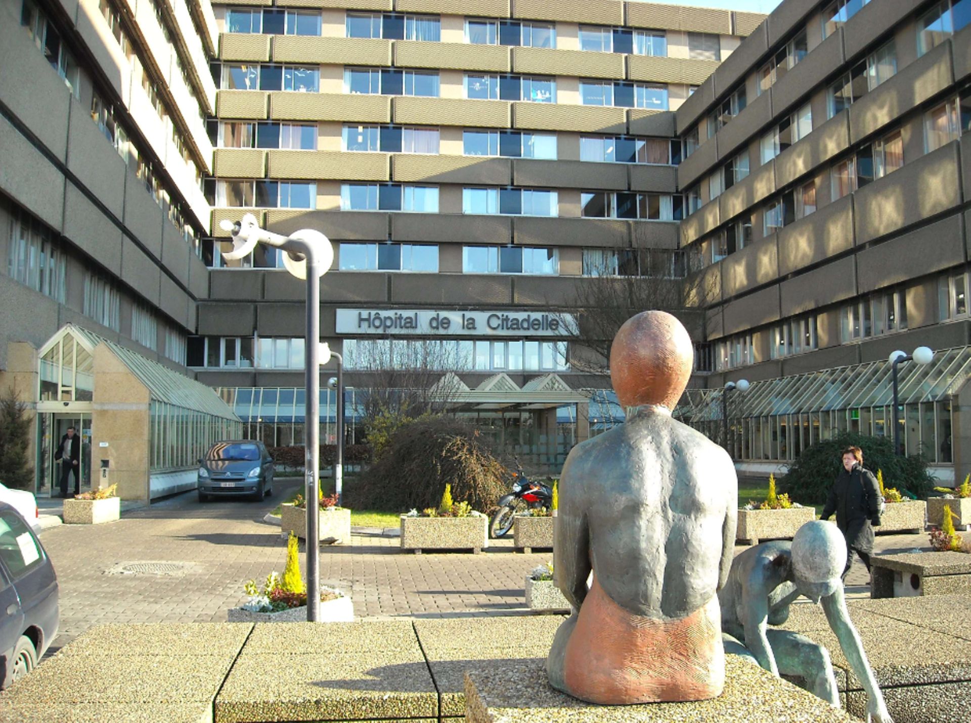 Incendie Dans Une Salle De Soins De L'hôpital De La Citadelle à Liège