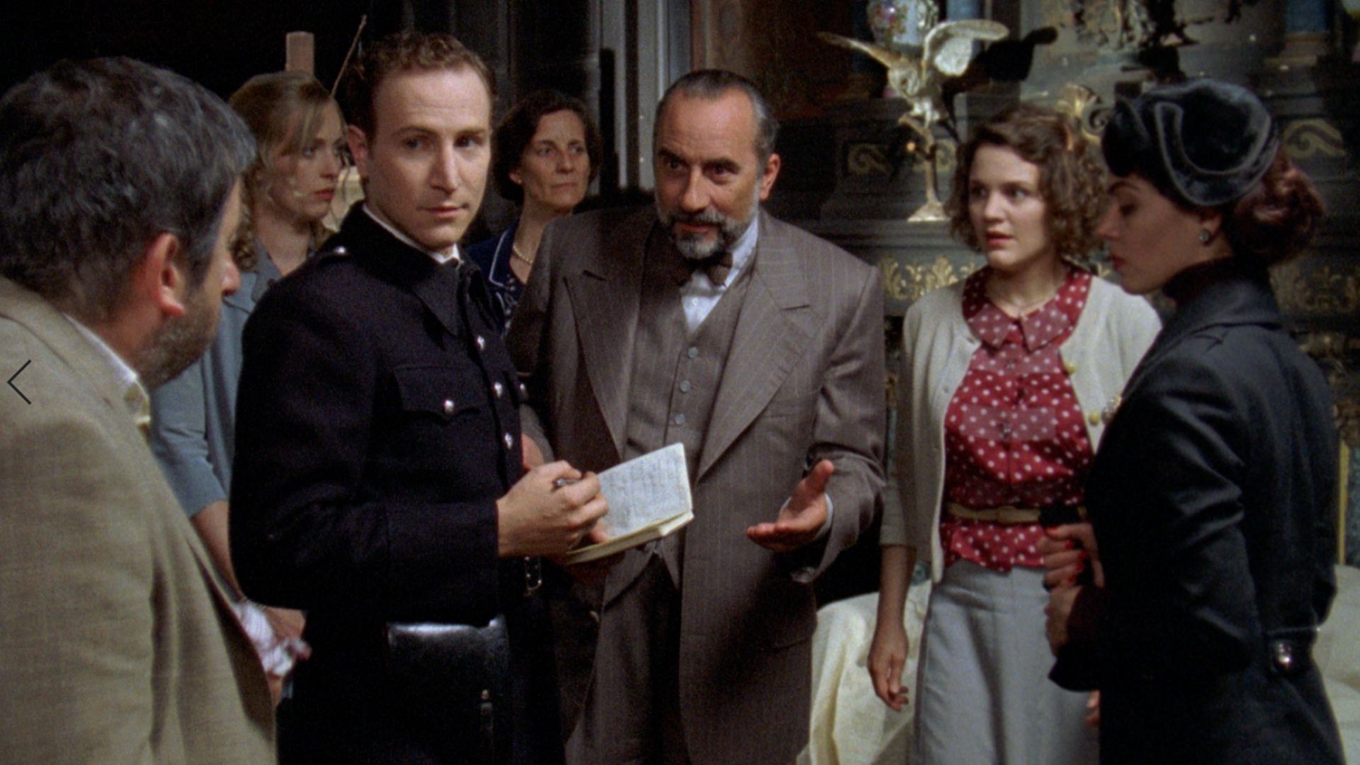 Les Petit Meurtres D'agatha Christie Antoine Dulery Suivez “Les petits meurtres d’Agatha Cristie” avec Antoine Duléry