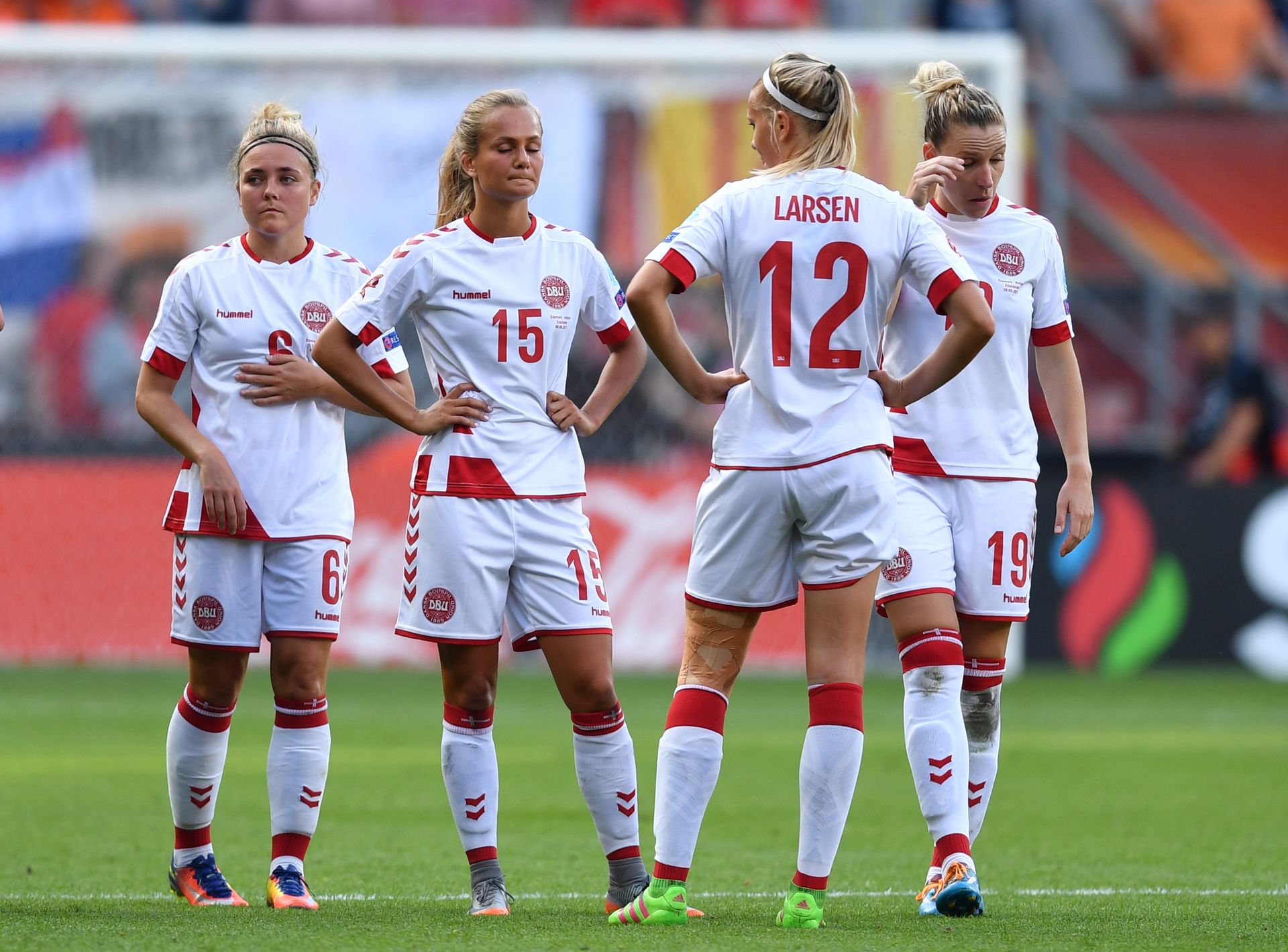 équipe Du Danemark Féminine De Football Joueuses En grève, l'équipe féminine du Danemark refuse d'affronter la Suède