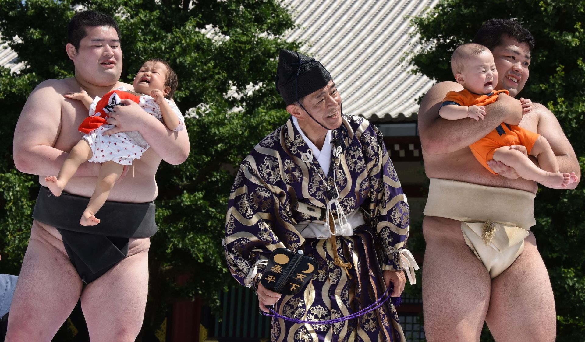Competition De Bebes Sumo Au Japon