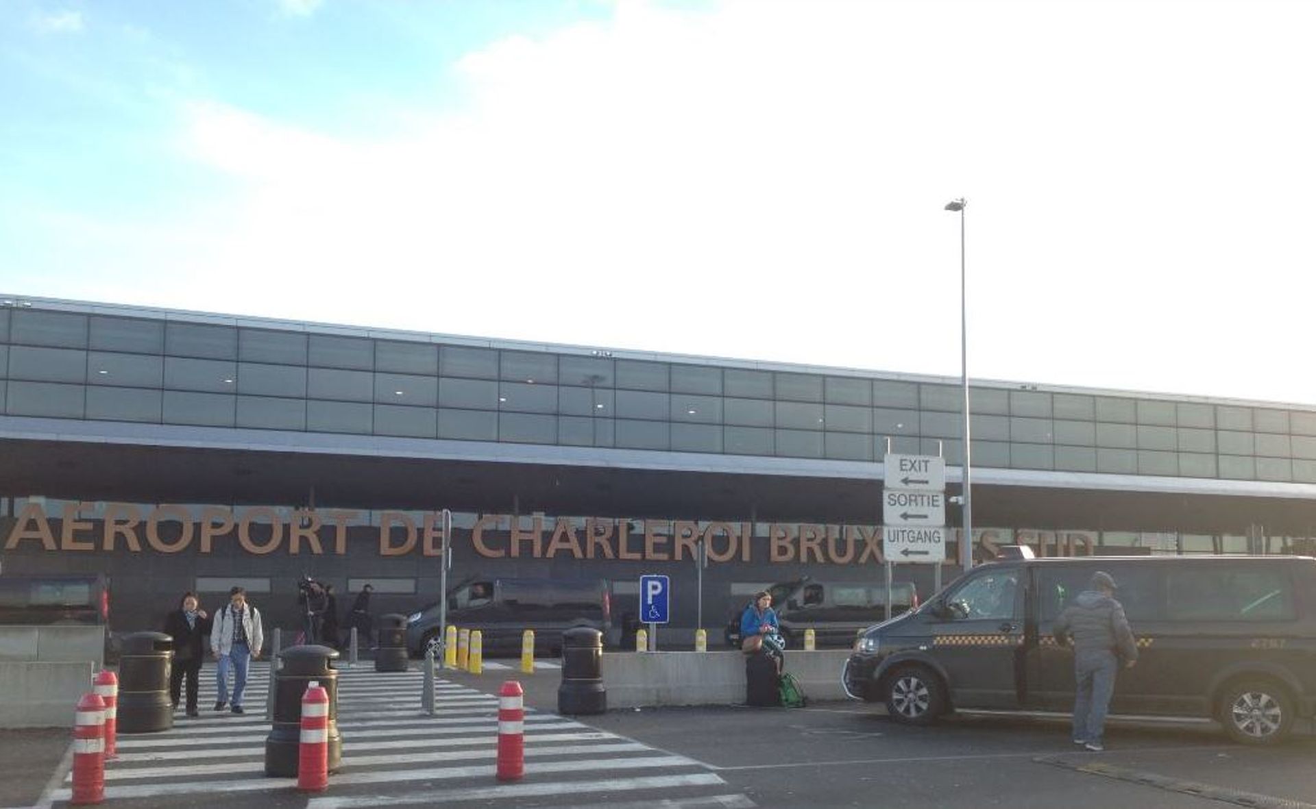 Charleroi les travaux du nouveau terminal de l'aéroport débuteront en mars