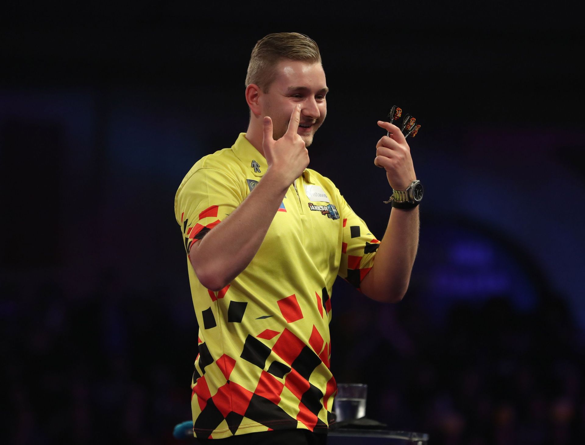 Darts Dimitri Van den Bergh remporte le prestigieux World Matchplay