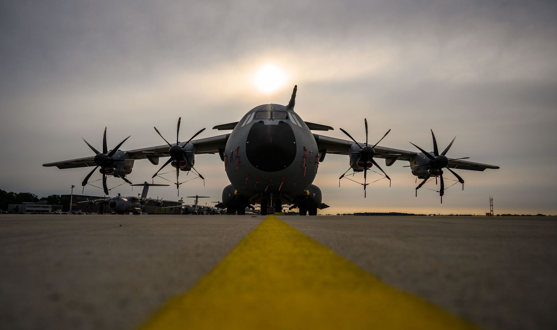 La Base De Coxyde Servira Pendant Une Semaine Pour Tester Le Deploiment D Un Avion 00m