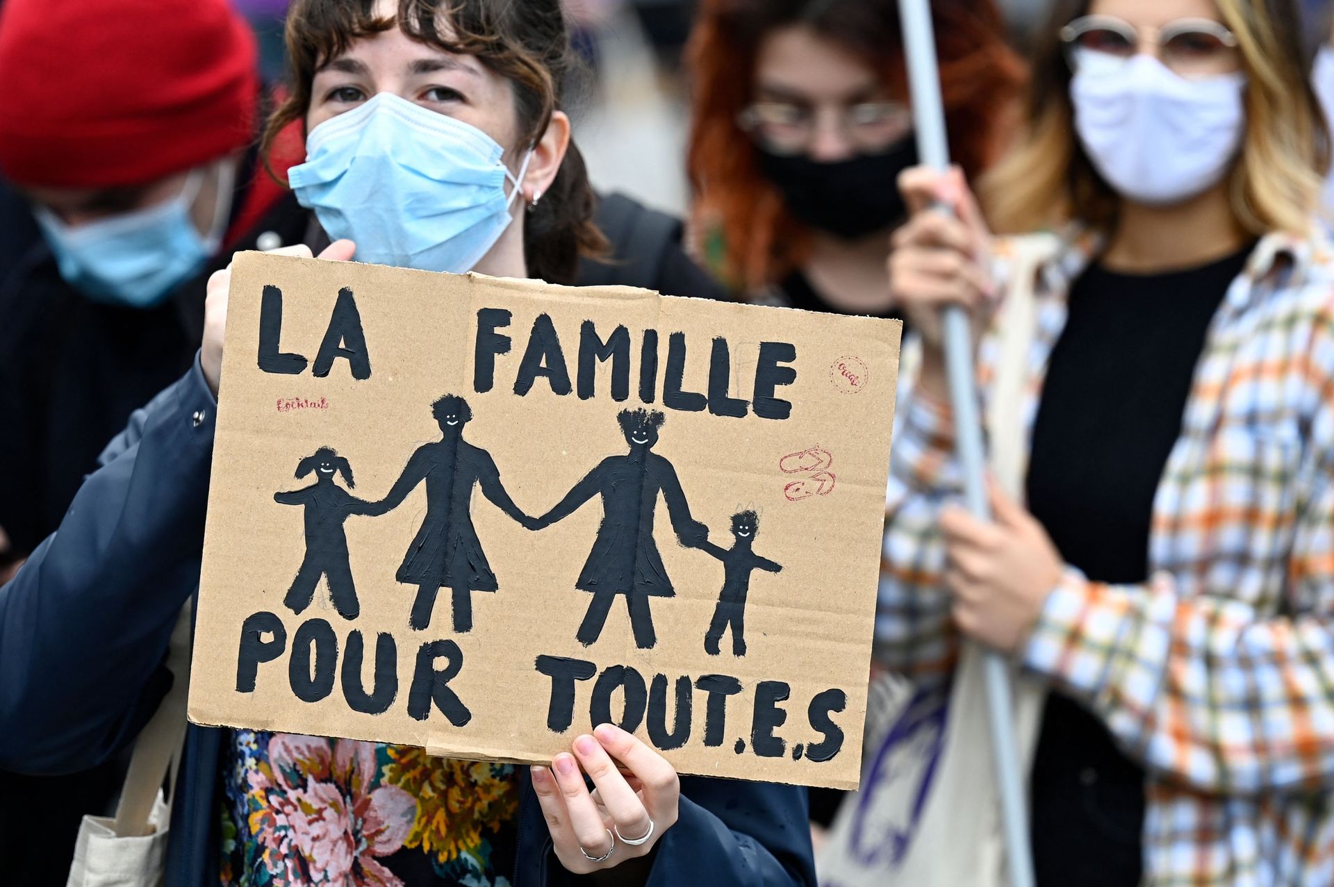 France l'Assemblée nationale adopte la procréation médicalement