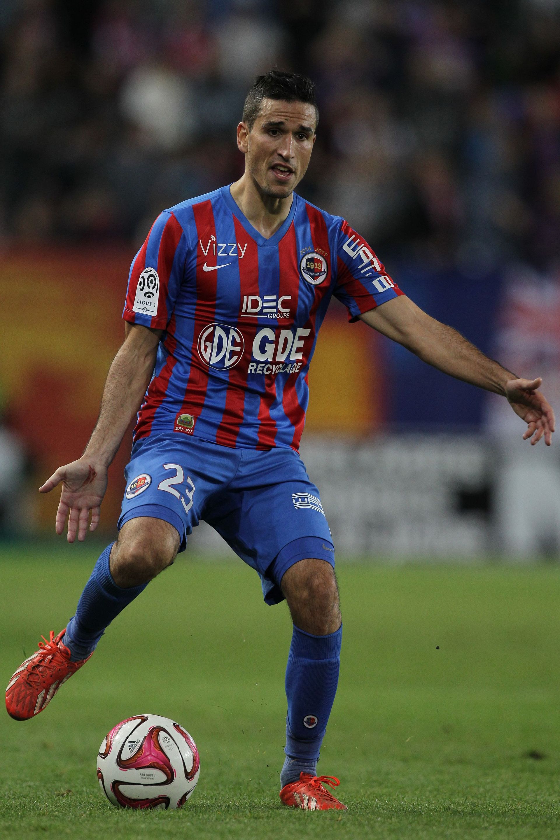 Le défenseur français Jean Calvé à OHL