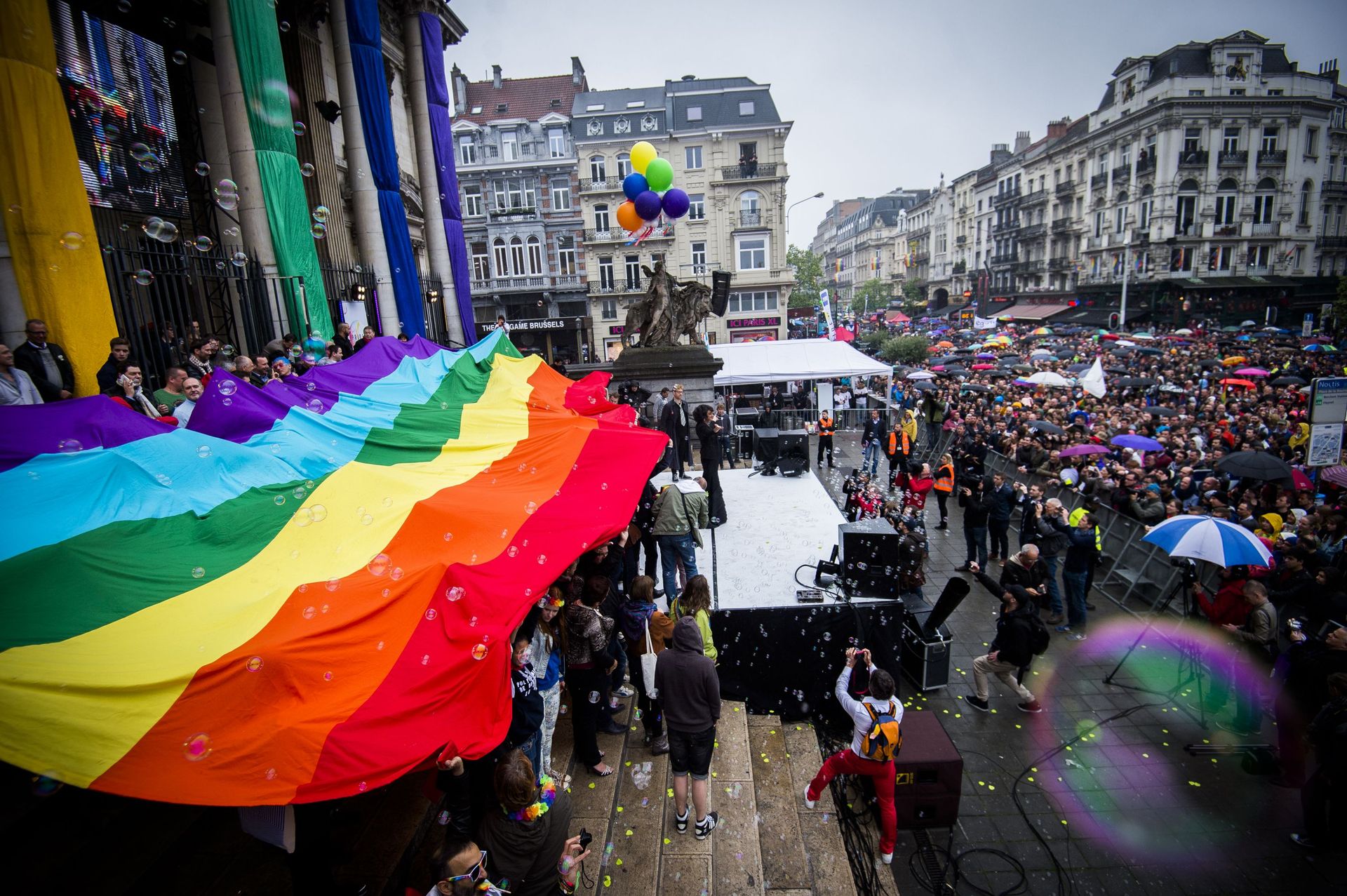 Bruxelles 80 000 personnes pour la 20ème édition de la Belgian Pride