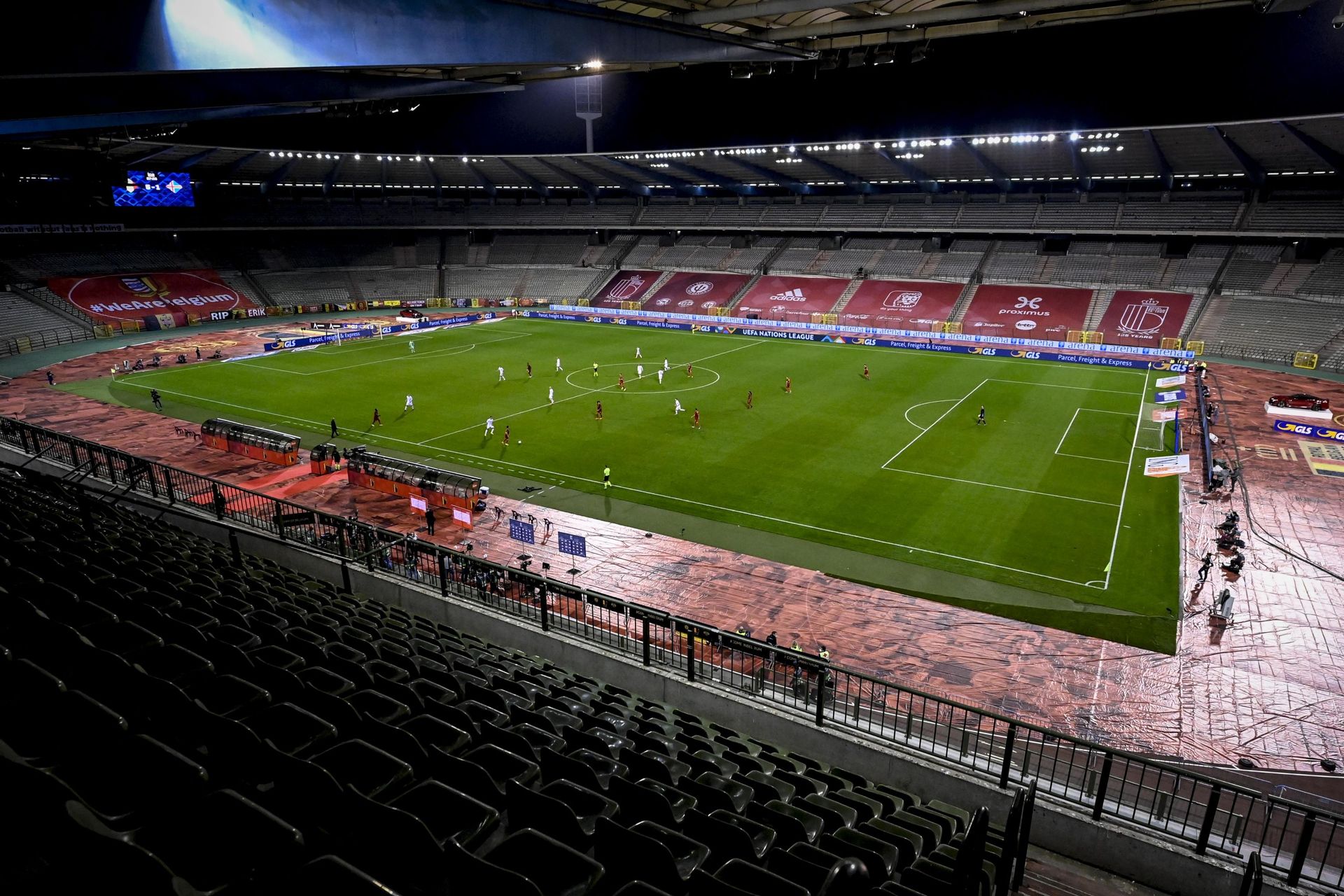 Tribune Diables Rouges Diables Rouges Stade , 23 Diables Rouges à l’entrainement sous les yeux ...