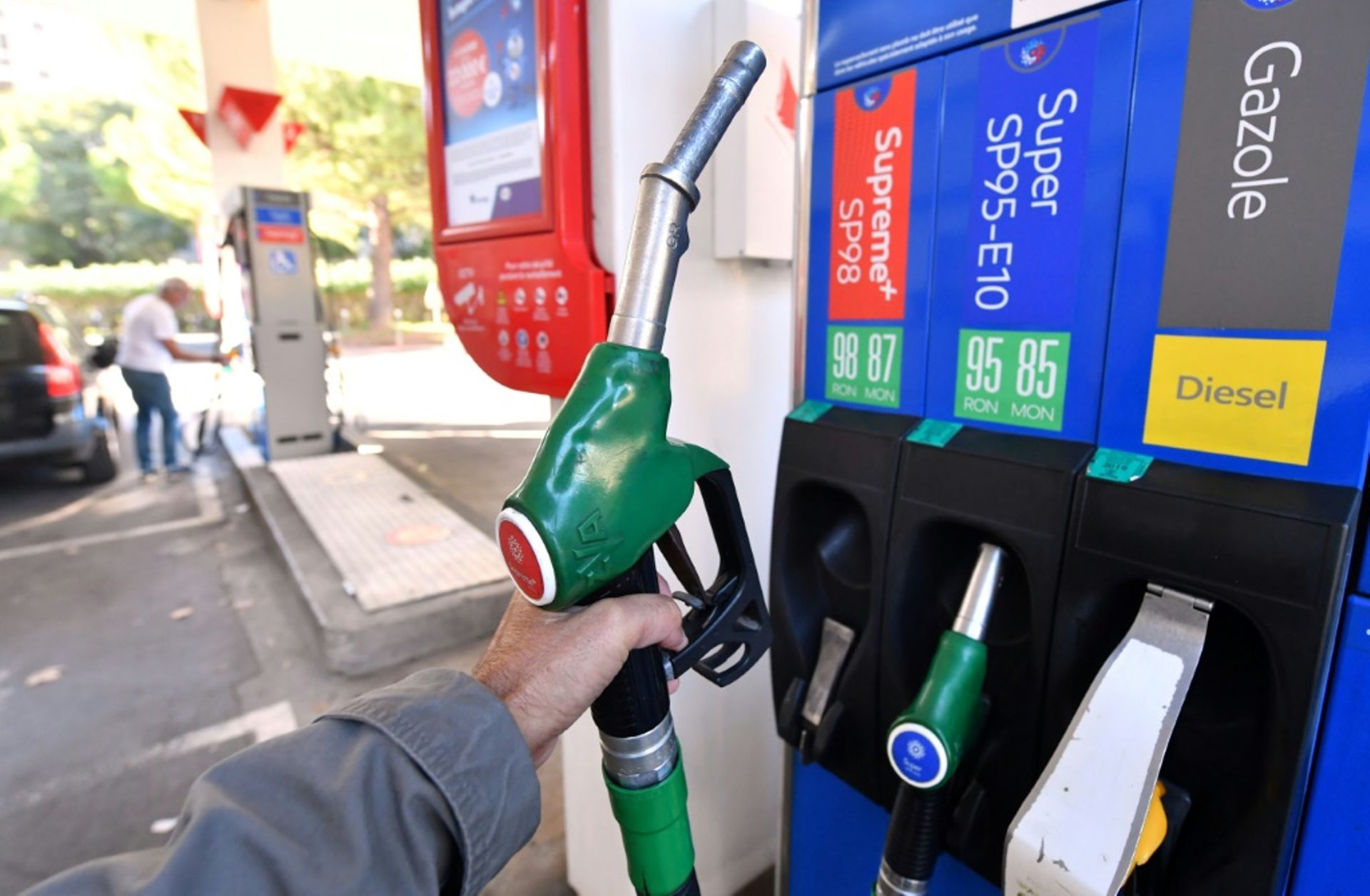 Carburant Gouv Belgique France: face à la grogne, Leclerc et Carrefour vendent les carburants à