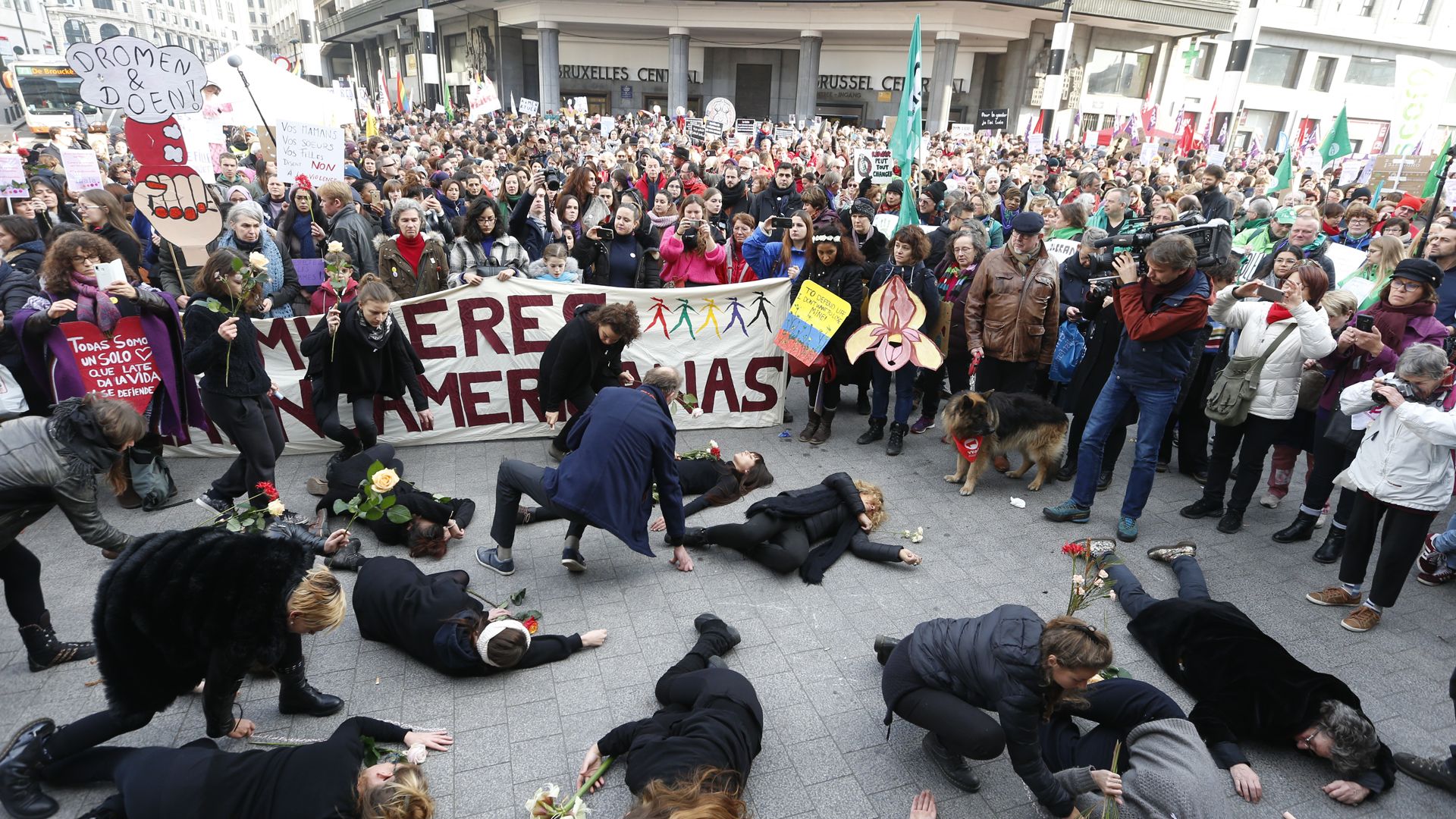 evelyne je veux porter plainte a la place de ma fille qui est battue par son compagnon