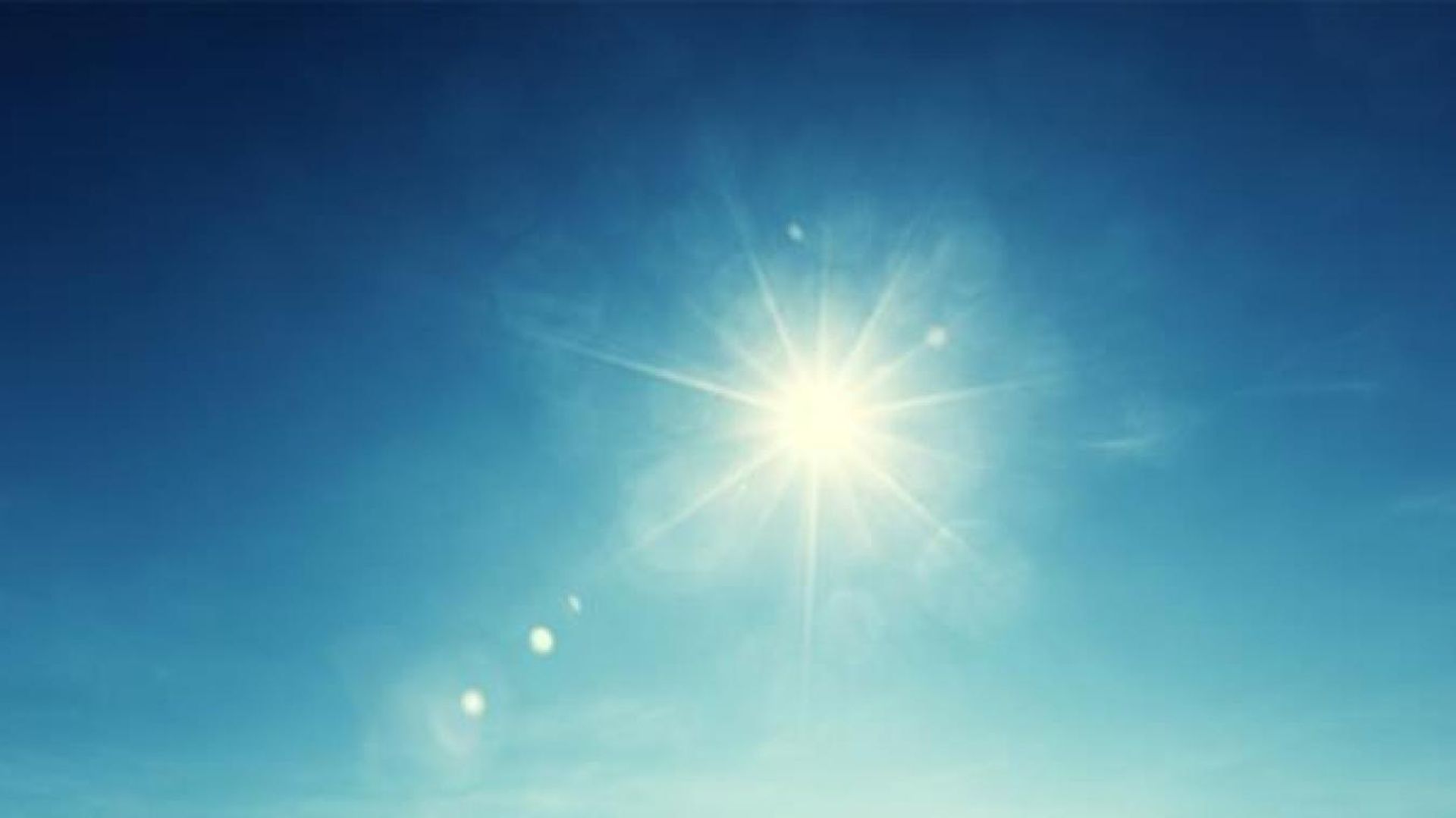 Je Ne Vois Que Le Soleil Qui Poudroie
