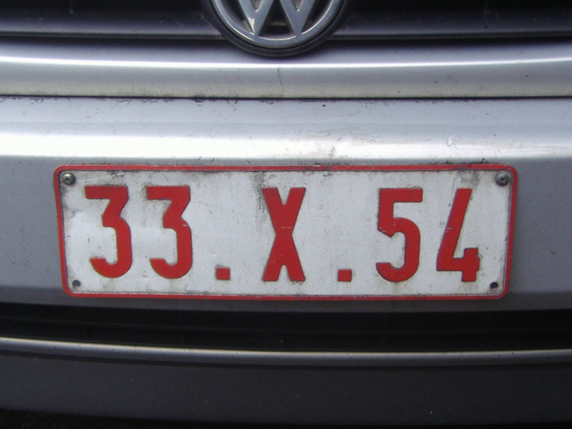 Que Signifie Les Plaque D Immatriculation Rouge De plus en plus de plaques d'immatriculation sont recalées
