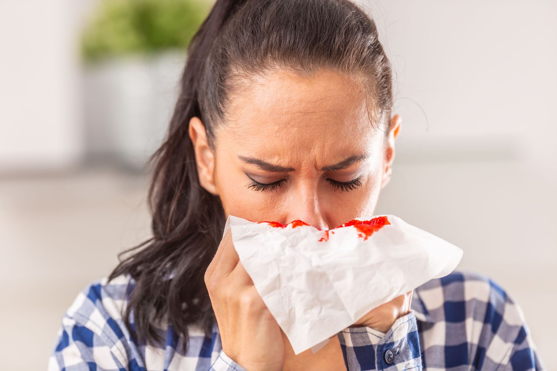 Saignement Du Nez Les Bons Gestes Pour L Arreter