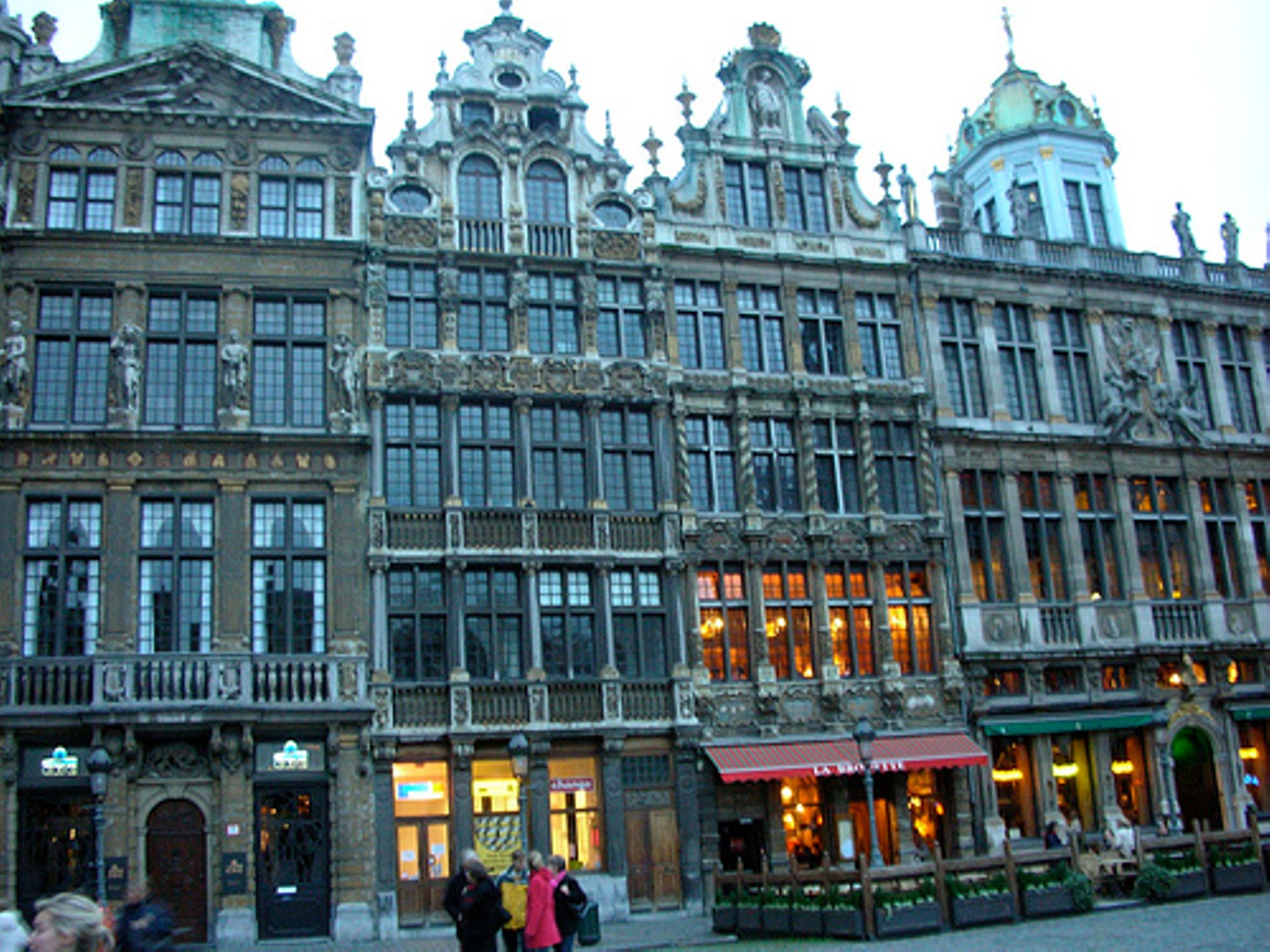 La Ville de Bruxelles sous haute surveillance