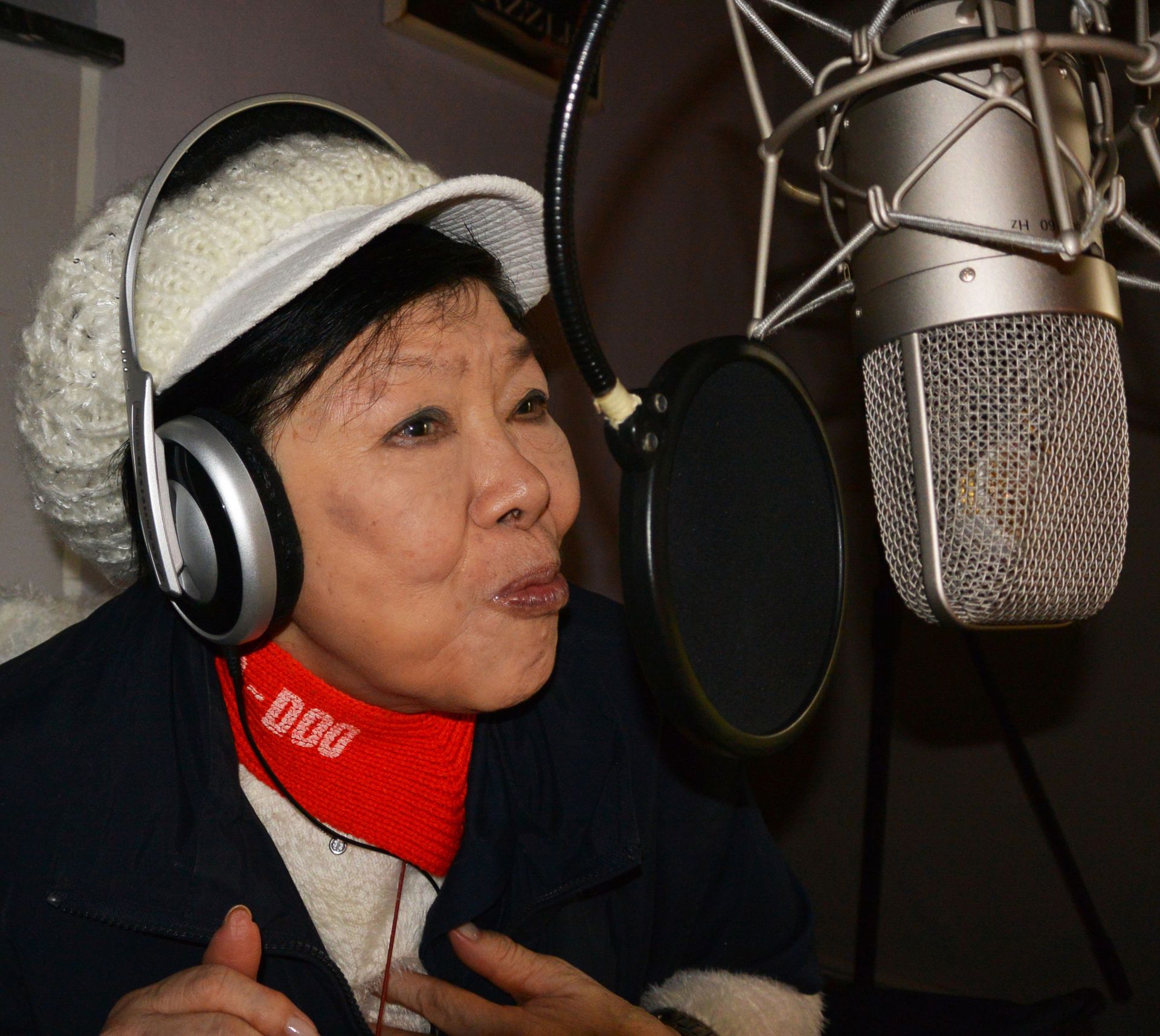 La Chanteuse Bebe Suong Rend Hommage A Toots Thielemans Dans Un Nouvel Album