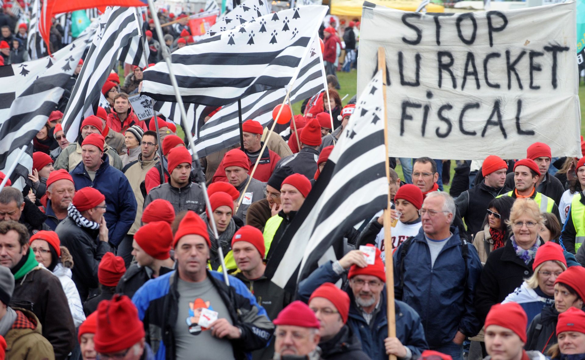 France des dizaines de milliers de rouges" dans l'ouest