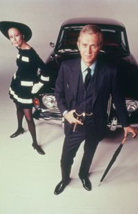 Steve Mc Queen et Faye Dunaway jouent au chat et à la souris dans « L’Affaire Thomas Crown » Steve Mc Queen et Faye Dunaway jouent au chat et à la souris dans « L’Affaire Thomas Crown »