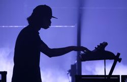 Kid Noize : Qui se cache derrière le masque ? Kid Noize : Qui se cache derrière le masque ?