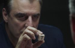 Chris Noth en mari infidèle ou en agent du FBI : faites votre choix ! Chris Noth en mari infidèle ou en agent du FBI : faites votre choix !