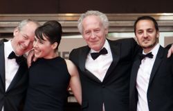 Les frères Dardenne, Arta Dobroshi et Fabrizio Rongione à Cannes pour "Le Silence de Lorna". 2008 Les frères Dardenne, Arta Dobroshi et Fabrizio Rongione à Cannes pour "Le Silence de Lorna". 2008