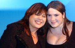 Michèle Bernier et sa fille en 2006. Michèle Bernier et sa fille en 2006.