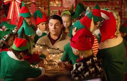 Jesse Hutch dans "Becoming Santa" Jesse Hutch dans "Becoming Santa"
