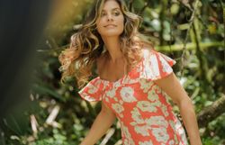 Laetitia Milot et Philippe Bas : leur belle complicité sur le tournage de "Coup de foudre à Bora Bora" Laetitia Milot et Philippe Bas : leur belle complicité sur le tournage de "Coup de foudre à Bora Bora"