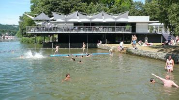 Namur La Baignade à Nouveau Autorisée à La Plage Damée