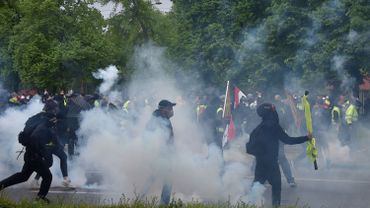 Gilets Jaunes Français Manifestation En Rouge Et Jaune à