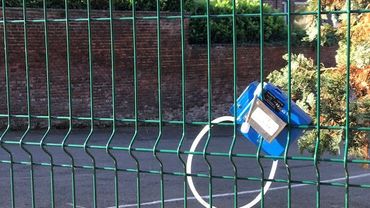 Des capteurs de pollution ont été installés à proximité de l'école Des capteurs de pollution ont été installés à proximité de l'école