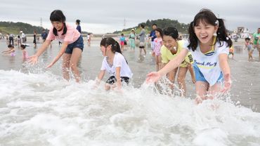 La plage de Fukushima rouverte aux baigneurs 8 ans après la catastrophe nucléaire