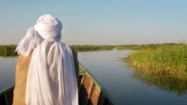 La superficie du lac Tchad se réduit d'année en année. La superficie du lac Tchad se réduit d'année en année.