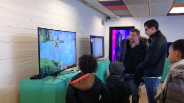 Gaming Out A Charleroi Un Nouvel Espace Dedie Au Jeu Video