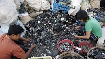 Des habitants de Guiyu (Chine) traitent des dÃ©chets Ã©lectriques et Ã©lectroniques de faÃ§on artisanale