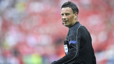 L Anglais Clattenburg Arbitrera La Finale France Portugal