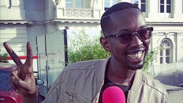 Video Jali Je Recherche Quelqu Un Qui Aime La Musique Autant Que Moi