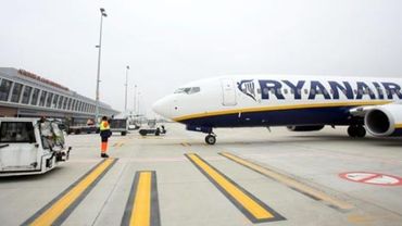 Billets D Avion Taxes Ryanair Menace De Reduire La Voilure A