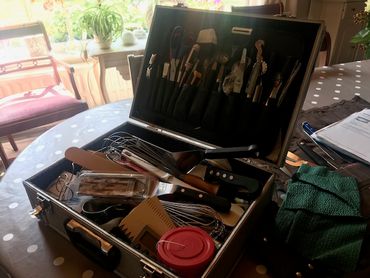 La valise qui renferme tous ses outils La valise qui renferme tous ses outils