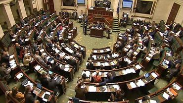 Nos partis politiques reçoivent-ils trop d'argent ? Nos partis politiques reçoivent-ils trop d'argent ?