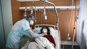 Sylvie "je n'en veux pas au médecin qui doit choisir entre ma maman et un monsieur de 45 ans" Sylvie "je n'en veux pas au médecin qui doit choisir entre ma maman et un monsieur de 45 ans"