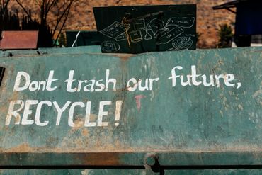 A l'heure du développement, le Bhoutan doit plus que jamais veiller au nombre grandissant de déchets plastiques. A l'heure du développement, le Bhoutan doit plus que jamais veiller au nombre grandissant de déchets plastiques.