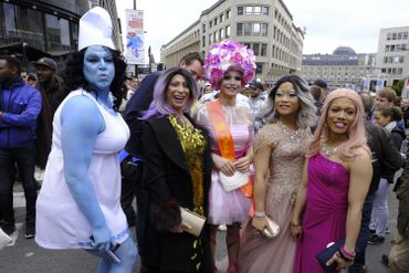 Plus de 55 000 personnes dans les rues de Bruxelles pour la Belgian Pride Plus de 55 000 personnes dans les rues de Bruxelles pour la Belgian Pride