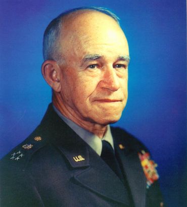 Le général "cinq étoiles" Omar Bradley. Le général "cinq étoiles" Omar Bradley.