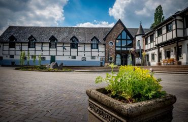Au Golf, vous trouverez aussi un petit hôtel de charme Au Golf, vous trouverez aussi un petit hôtel de charme