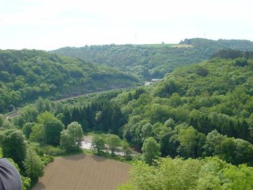 Le Parc Naturel Burdinale-Mehaigne tire son nom des deux rivières, la Burdinale et la Mehaigne qui sillonnent le territoire de 11.000 ha. Le Parc Naturel Burdinale-Mehaigne tire son nom des deux rivières, la Burdinale et la Mehaigne qui sillonnent le territoire de 11.000 ha.
