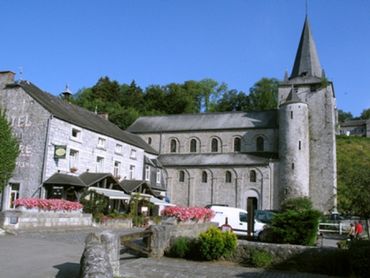La balade de Carine : Le Château de Vêves La balade de Carine : Le Château de Vêves