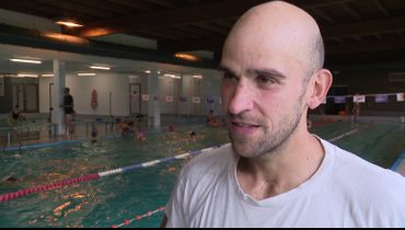 François Decamk est professeur d'éducation physique dans la région de Mons François Decamk est professeur d'éducation physique dans la région de Mons