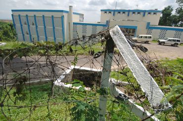 RDC: le centre nucléaire de Kinshasa se meurt sous bonne garde RDC: le centre nucléaire de Kinshasa se meurt sous bonne garde