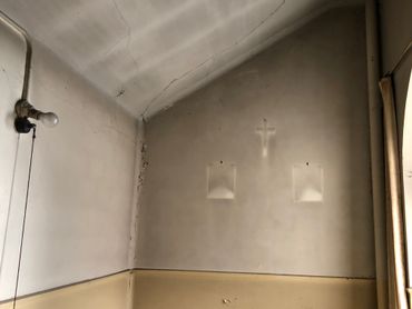 Sur les murs, de nombreux indices du passé Chrétien du bâtiment. Sur les murs, de nombreux indices du passé Chrétien du bâtiment.